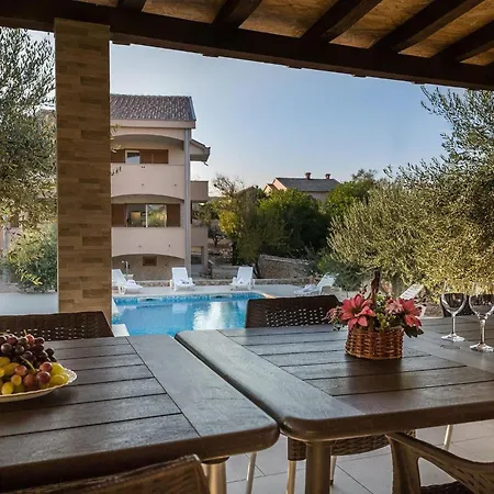 Zlatni Dvori Holiday home