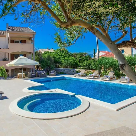 Holiday home Zlatni Dvori
