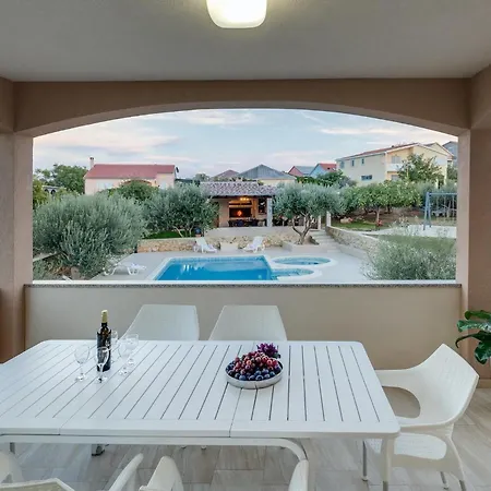Zlatni Dvori Holiday home